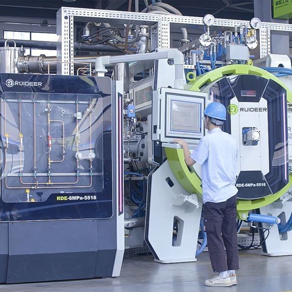 High Temperature Vacuum Furnace with Easy To Operate Vacuum Valve Pressure Rise Rate≤3 Pa/h 10-15T Capacity